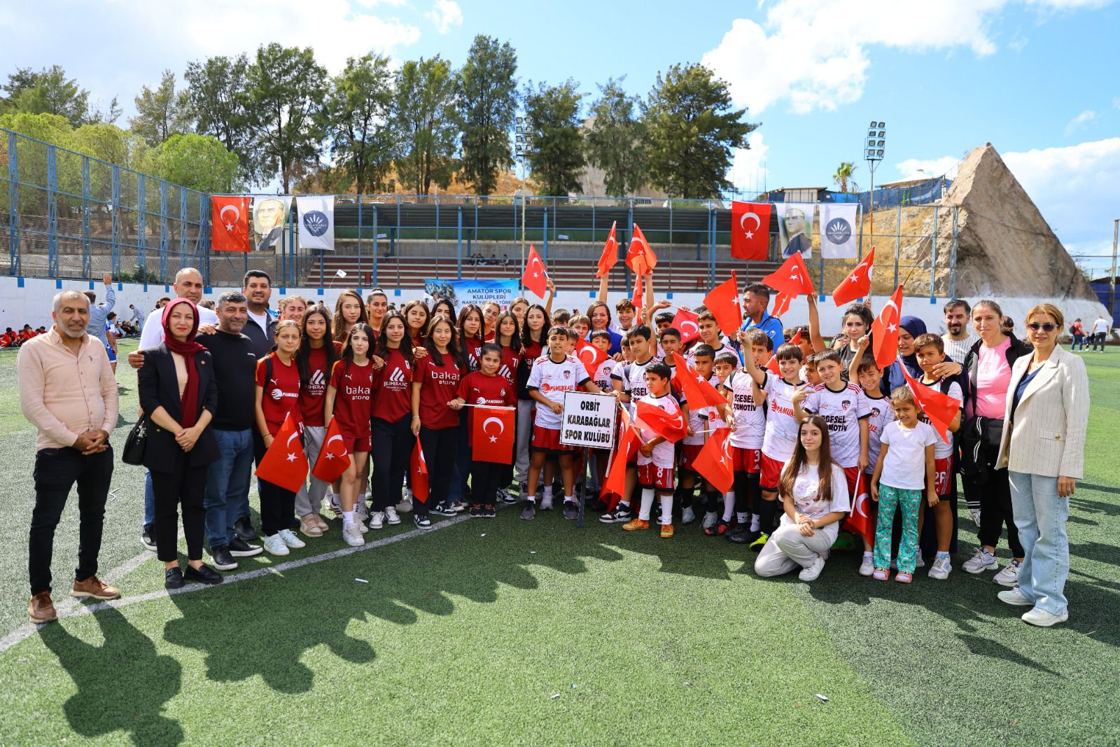 Karabağlar Belediyesinden Amatör Spor Kulüplerine Nakdi Destek (1)