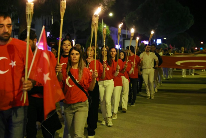 Lâl Denizli Cumhuriyet, Özgürlüğün Ve Eşitliğin Adıdırbe737747 28Ee 484A 82C9 22D409487A9A