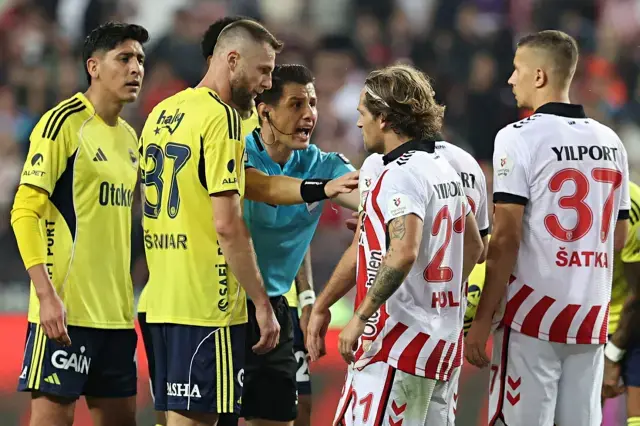 Samsunspor Dan Fenerbahce Ye Celme 19118749 7818 M-1