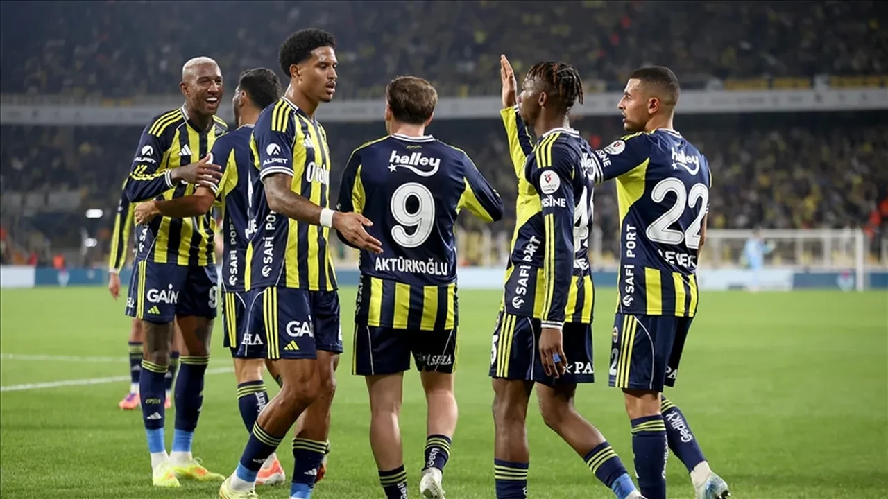 Super Ligde Sampiyonluk Oranlari Guncellendi Bir Takim Dikkat Cekti 3257514 202510201210 3