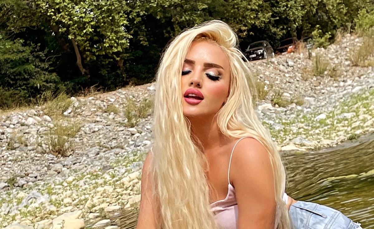 “Yeni Banu Alkan” Benzetmesi Gündemde: Melis Göz Güzelliğiyle Sosyal Medyayı Salladı