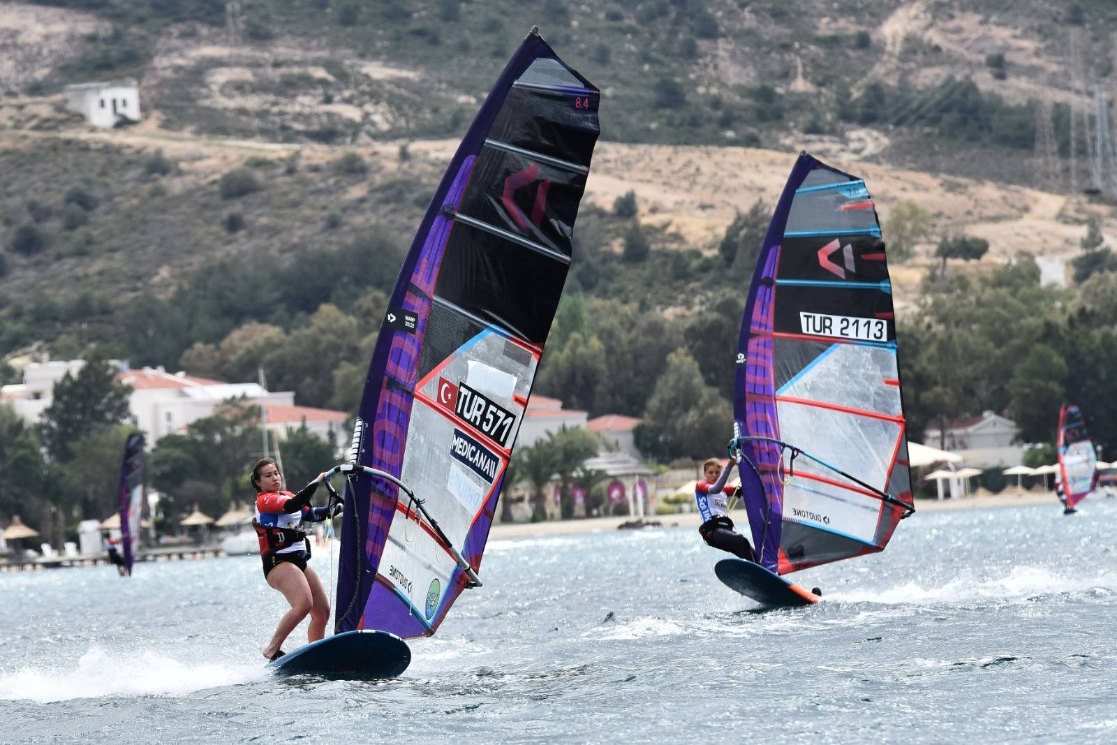 576667889 3211293075696766 7990609853854053511 N