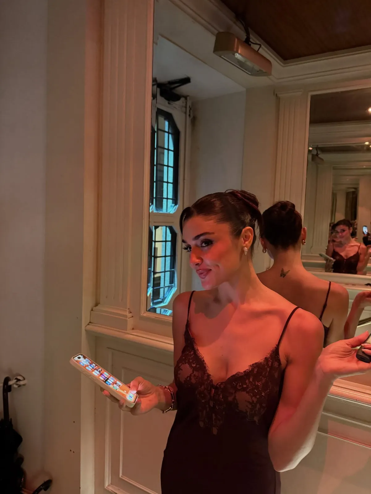 690885Bb746F3871 W1200Xh1600