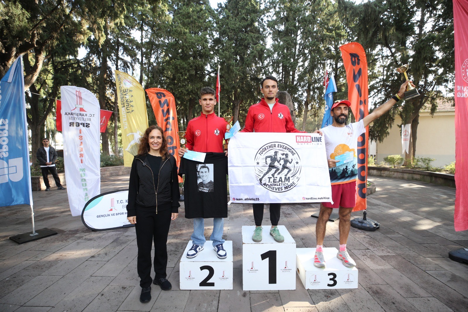 78606669 Cf41 4F16 Bca6 1Ab8A527D382