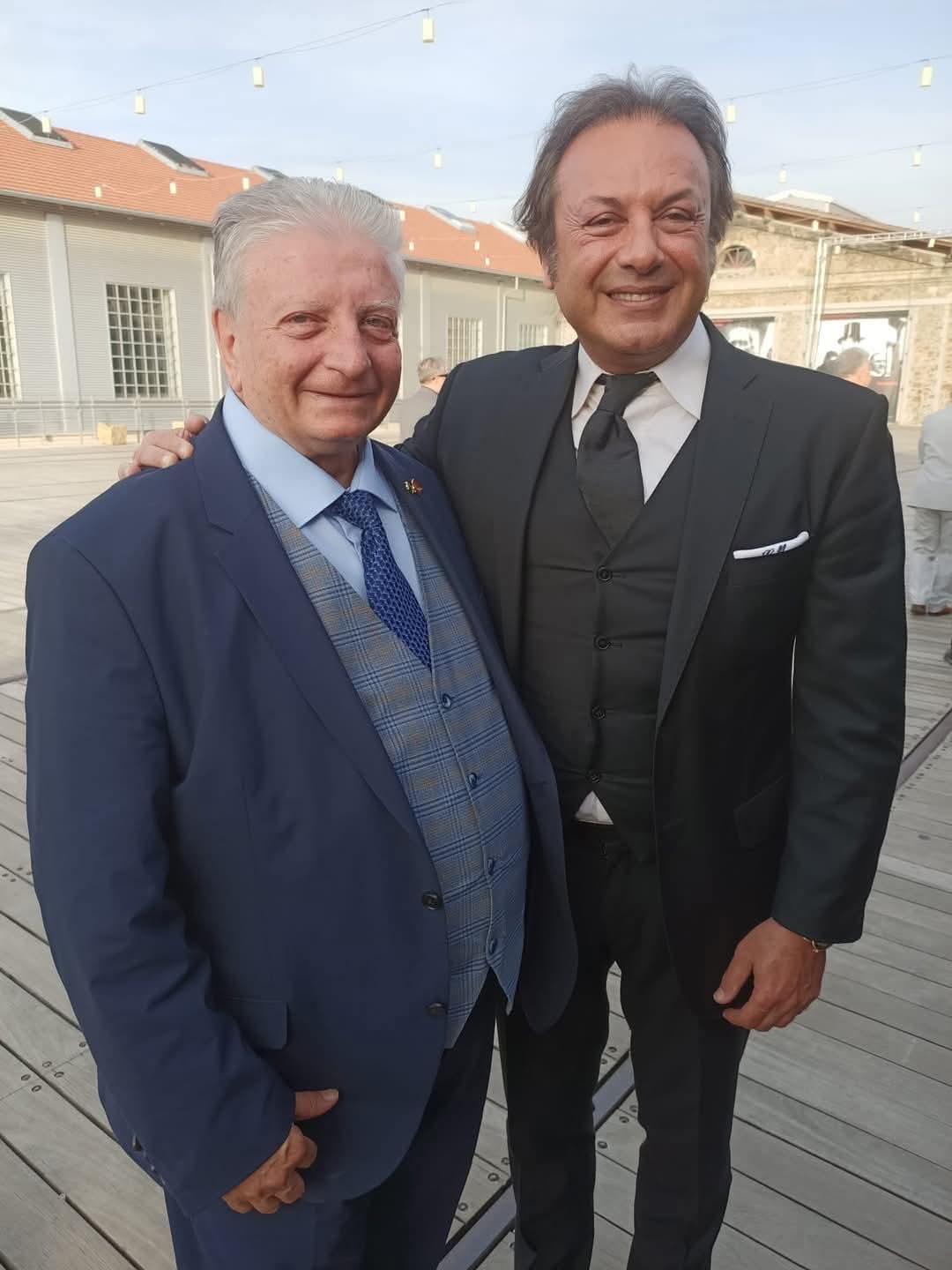 7A52F176 C3C3 4712 81F0 30179023A69D