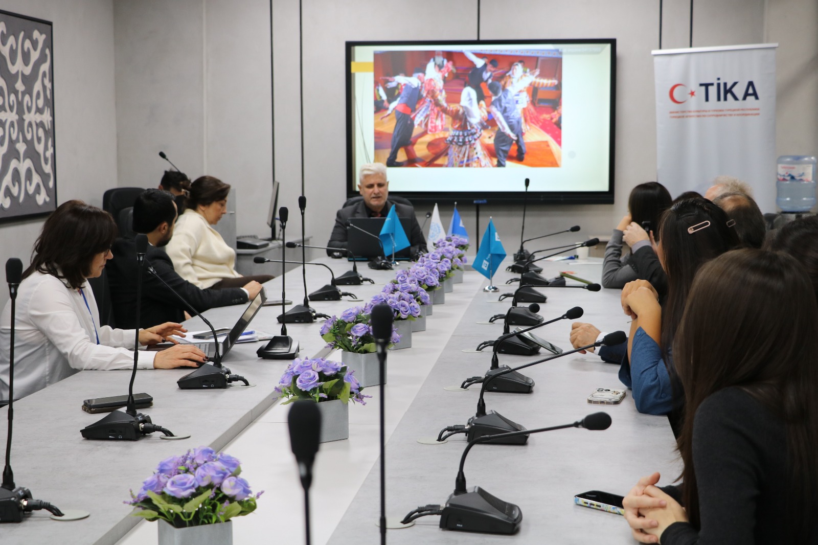 7A90B495 A3D6 4963 A692 9992E994Fdb9