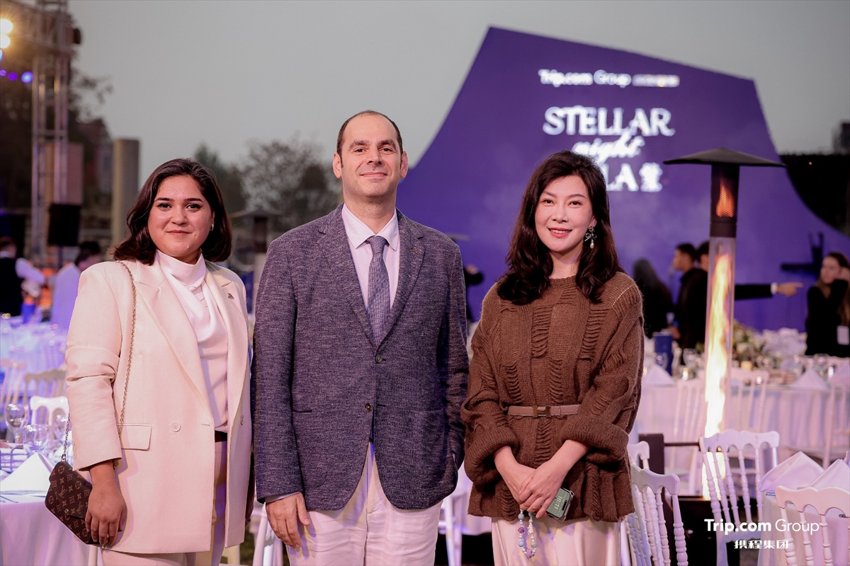 A A 20251108 39652399 39652396 C I N L I T U R I Z M C I L E R I Z M I R D E A G I R L A N D I