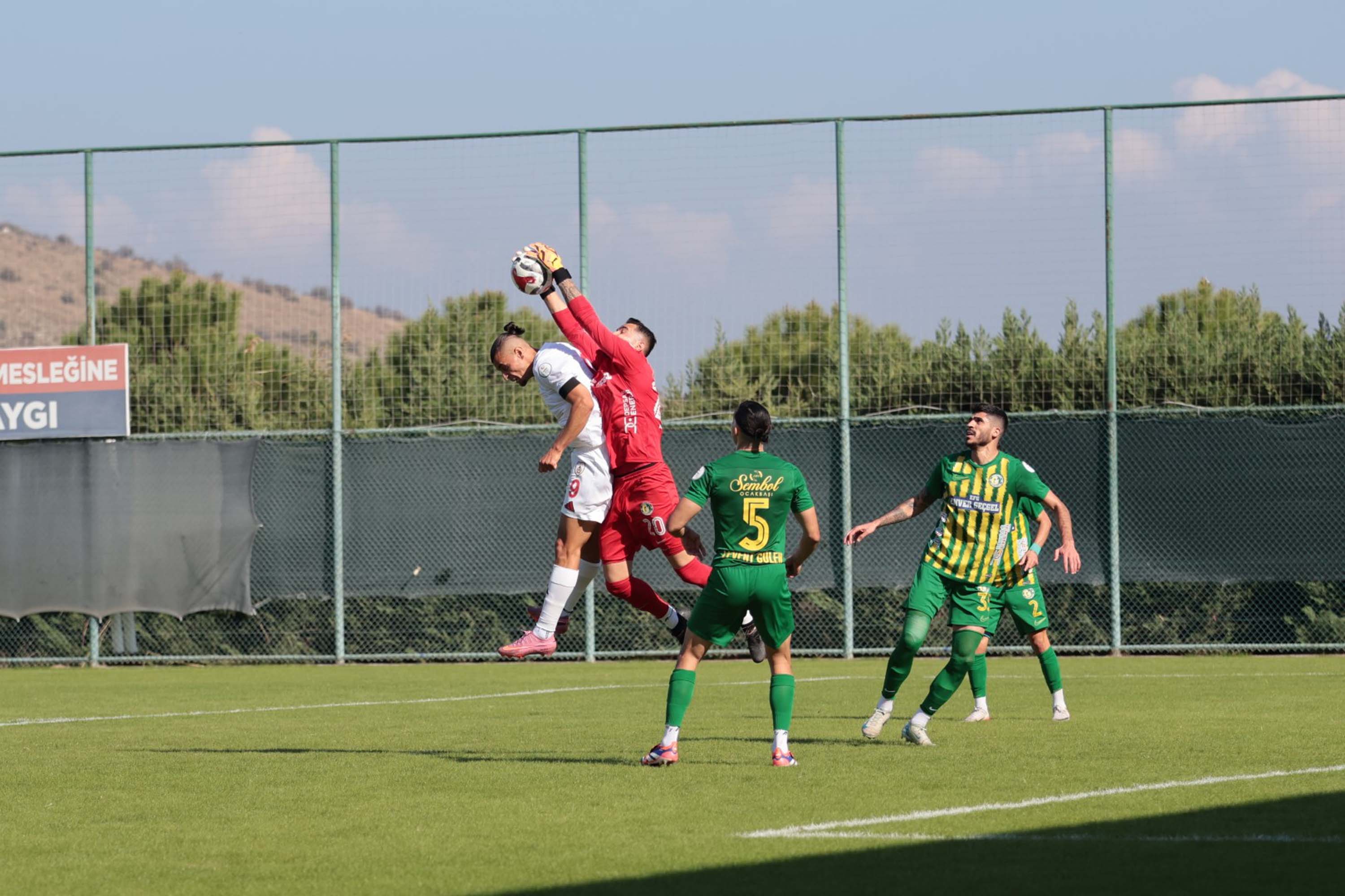 A L T I N O R D U S A N L I U R F A S P O R F O T O G R A F L A R 1005162 298252