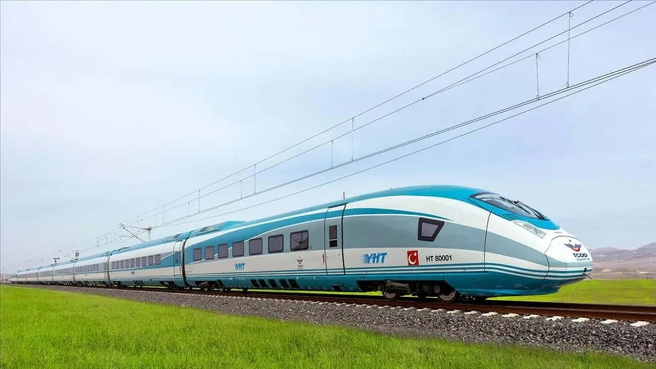 Bakan Uraloglu Acikladi Tren Biletlerinde Ogretmenlere Yuzde 50 Indirim 3264519 202511181243 3