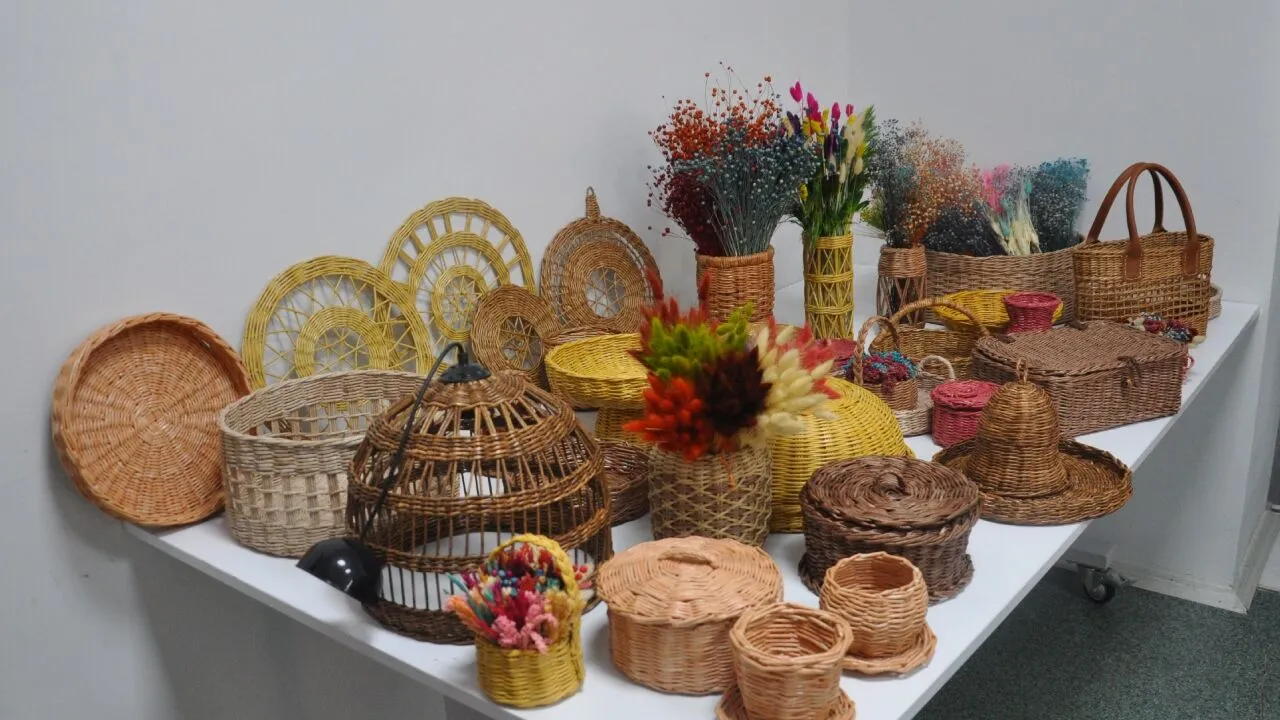 Bayindirda Kurslara Katilan Kadinlar Meslek Ogreniyor133