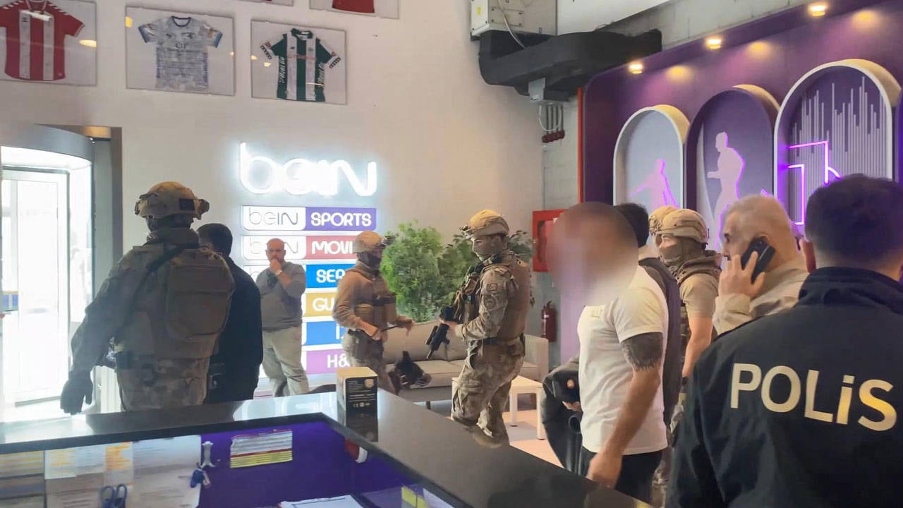 Bein Sports Binasini Basan Kisi Guntekin Onay Ile Gorusmek Istedi Emniyet E Goturuldu