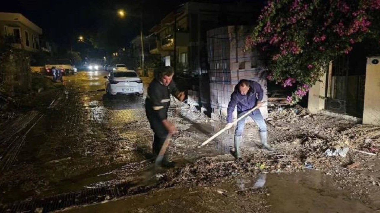 Cesmeyi Saganak Vurdu M5Uv