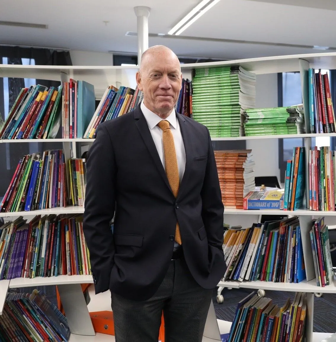 Dr Ogretim Uyesi Donald Staub