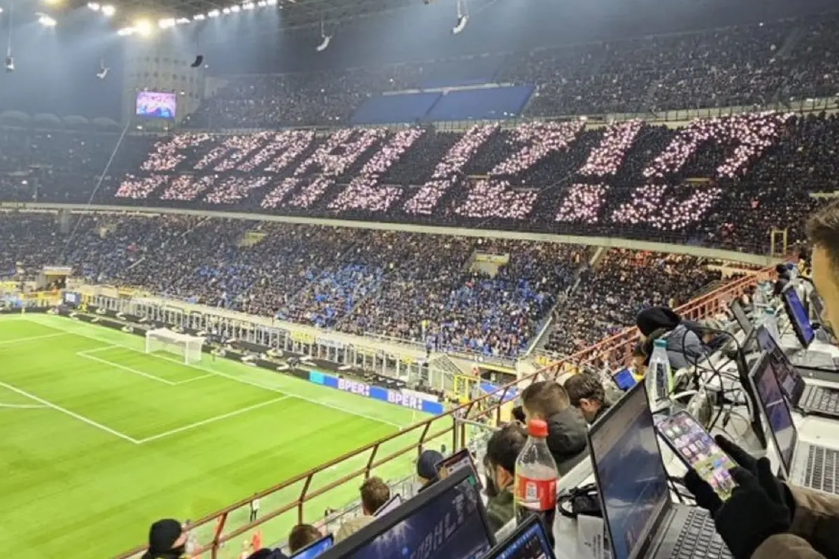 Dunya Futbol Tarihinde Bir Ilk Telefon 19287709 1731 Amp