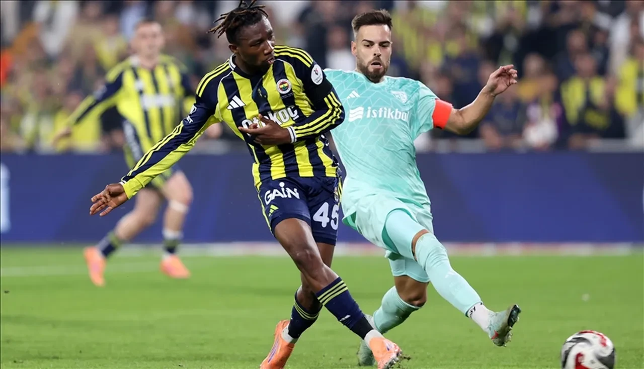 Fenerbahceye Yildiz Golcu Yonetim Transfer Icin Italyada 3264261 202511171231 2