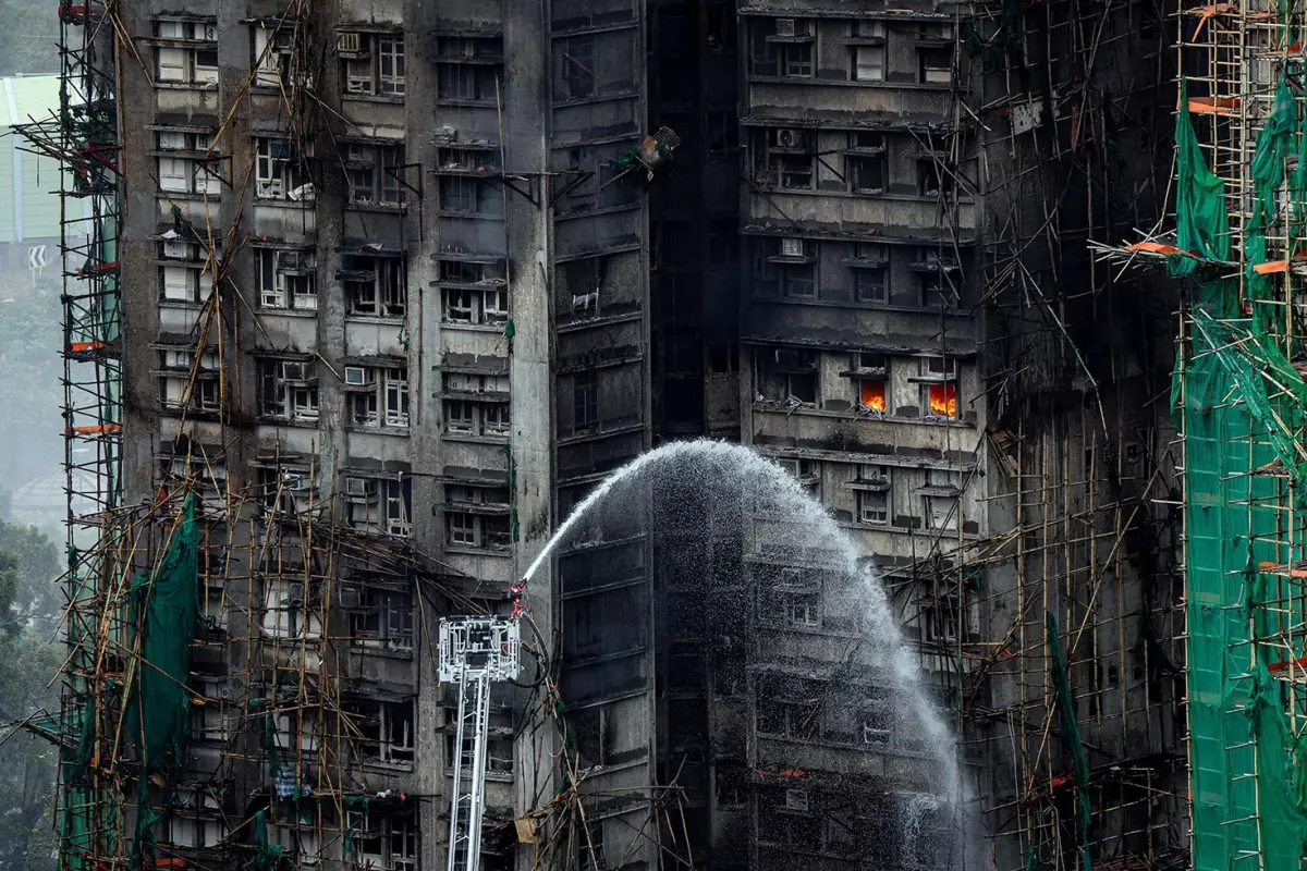 Hong Kong Daki Apartman Yangininda Can Kaybi 19299808 9145 Amp