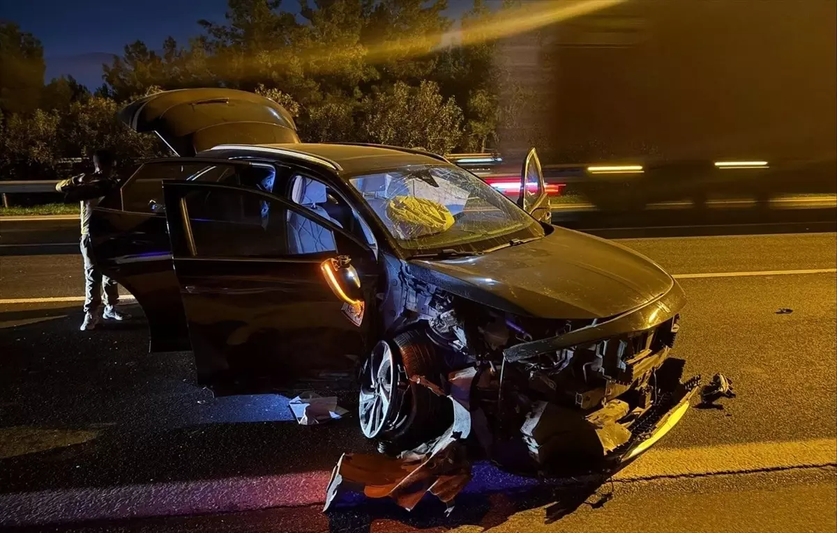 Izmir De Iki Otomobilin Carpistigi Kazada 7 K 19219814 Amp