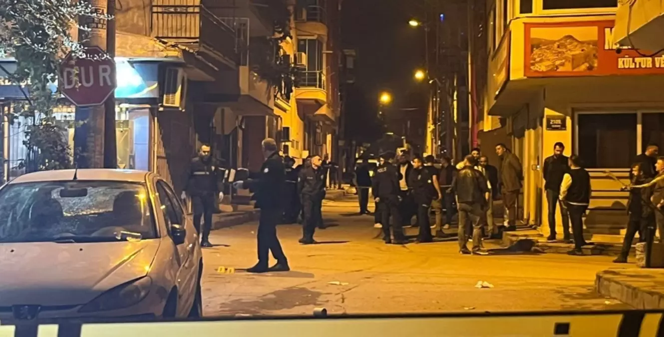 Izmir De Sokak Ortasinda Islenen Cinayete 4 19255241 Amp