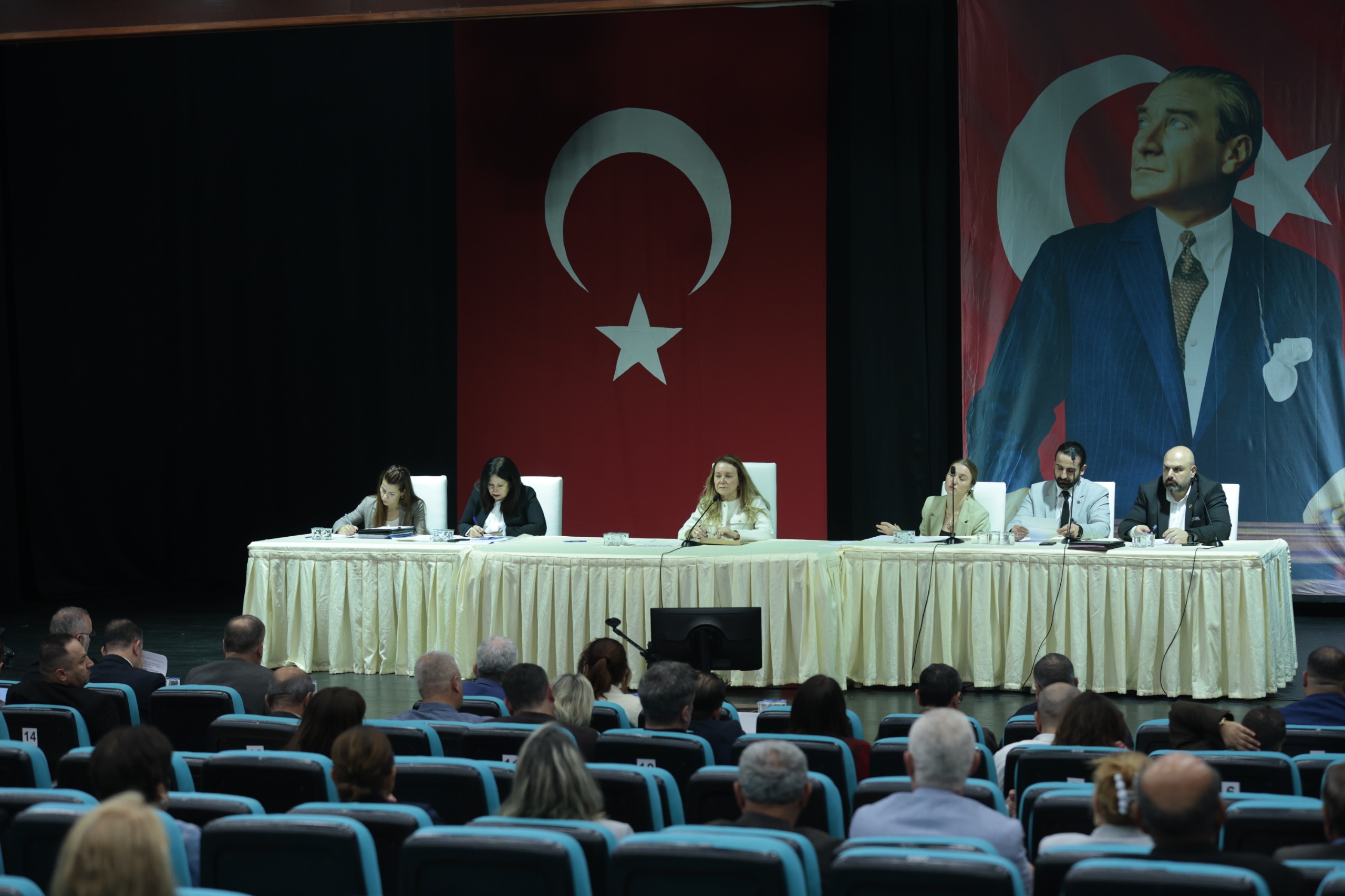 Konak Belediye Meclisi Kasım Ayı Ilk Toplantısını Gerçekleştirdi (2)