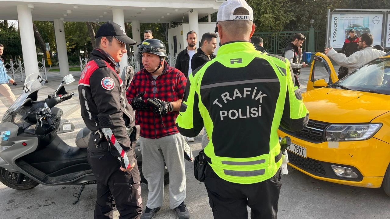 Konakta 30 Noktada Es Zamanli Denetim 258 Araca Ceza Kesildi 2