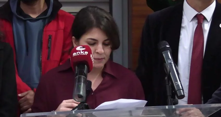 Nefret Sucu Magduru Translari Anma Gununde Trans Onur Bayragi Gerilimi Ki5Pzsh W