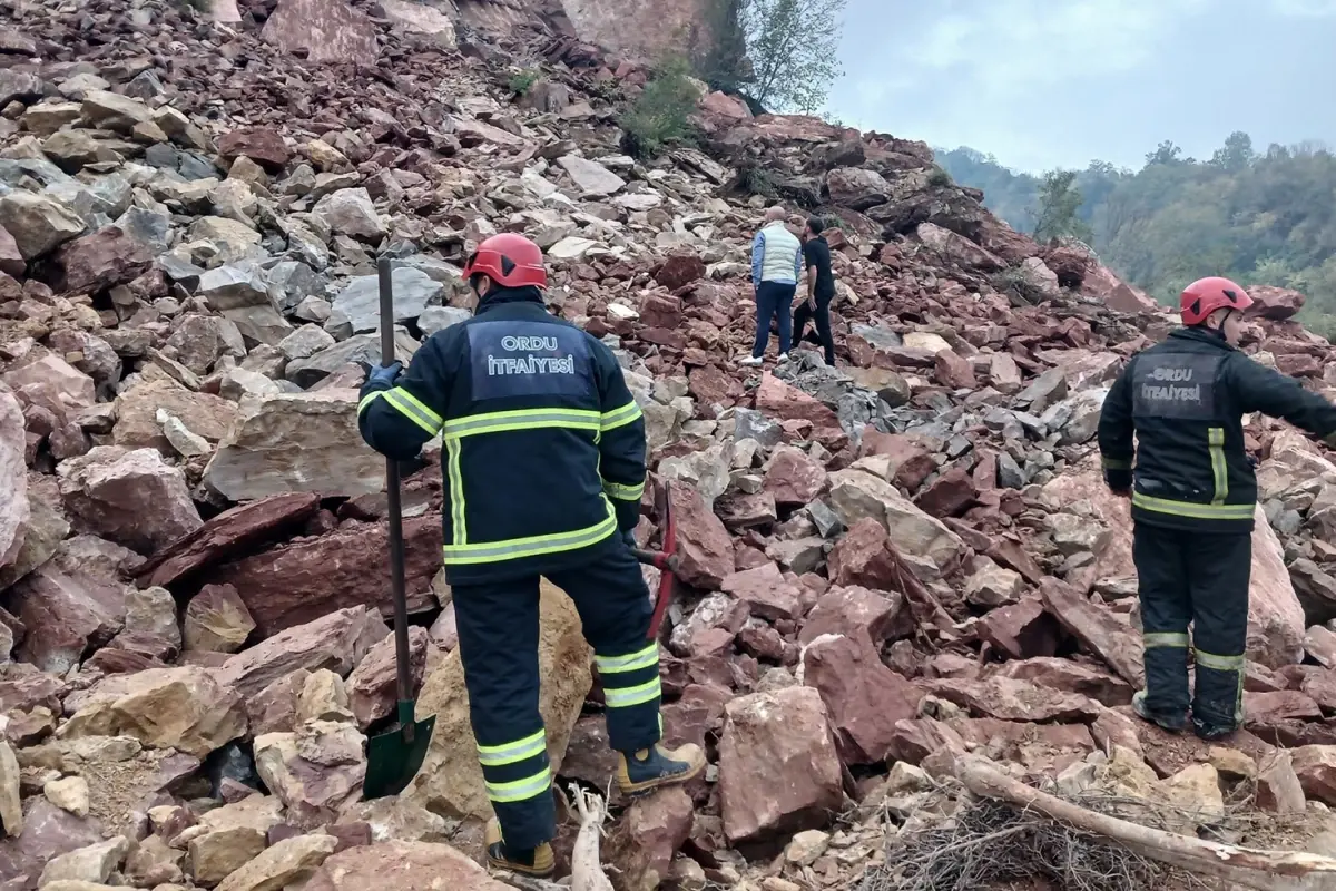 Ordu Da Tas Ocaginda Gocuk Iki Kisi Enkaz Altinda 19223029 5786 Amp-1