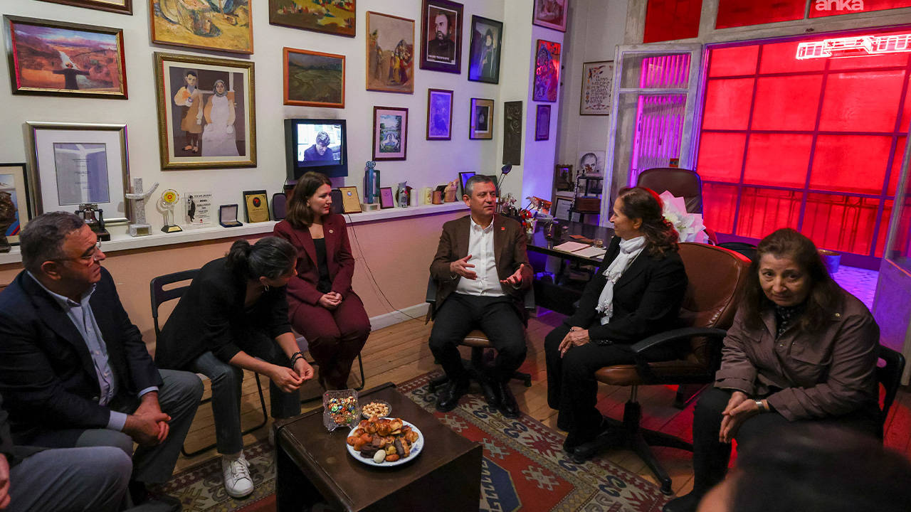 Ozgur Ozel Den Hrant Dink In Ailesine Ziyaret