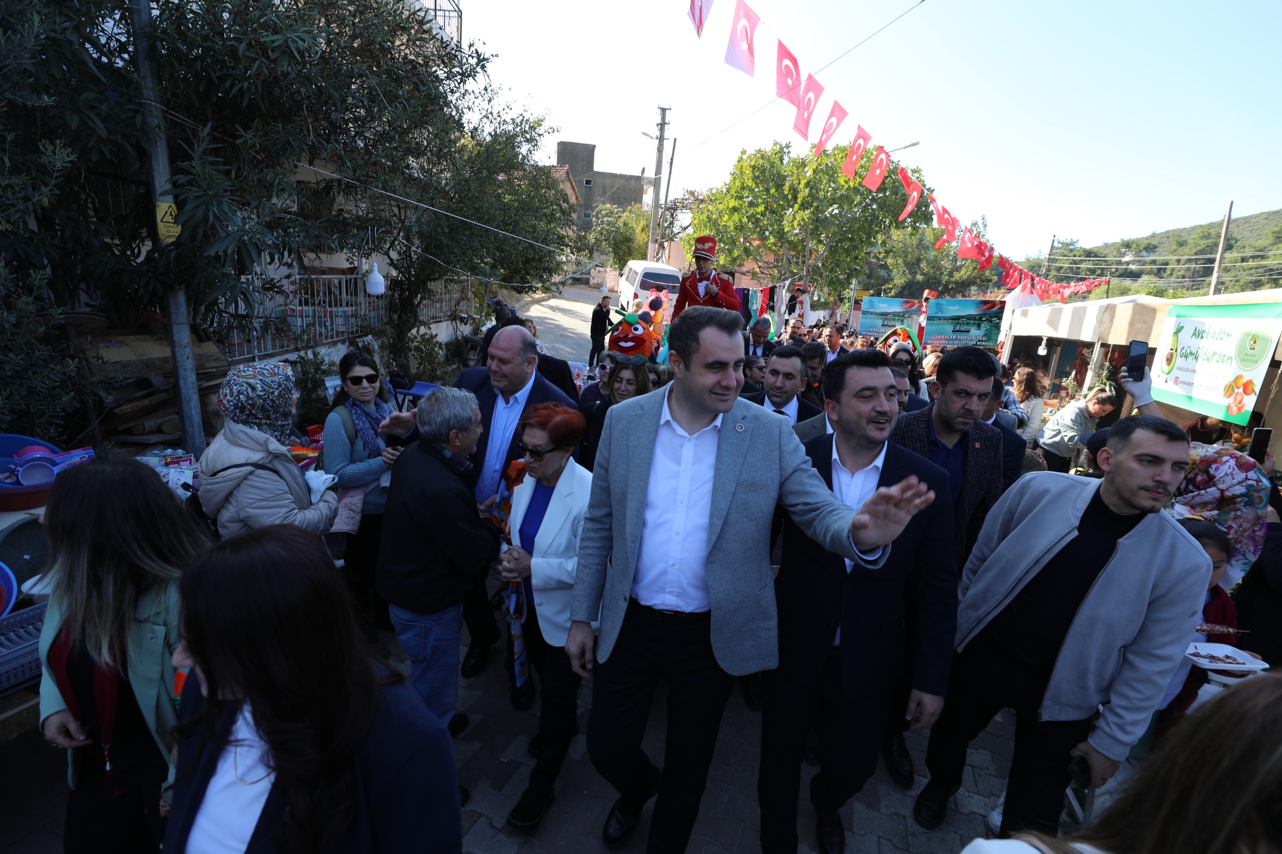 Photo 2025 11 15 20 50 48 (1) (1)