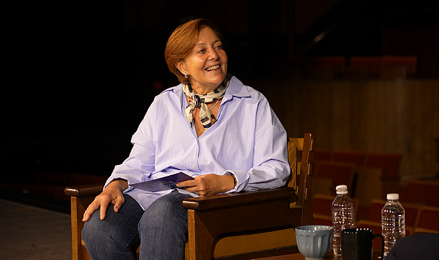 Tilbe Saran Ilk Sahneye Ciktigimda Herkes Deprem Oluyor Sandi 3436