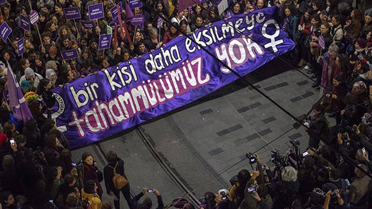 Tkdf Den 25 Kasim Aciklamasi Kolluk Kuvvetlerinin Kadinlara Karsi Orantisiz Guc Kullanmasi Kabul Edilemez