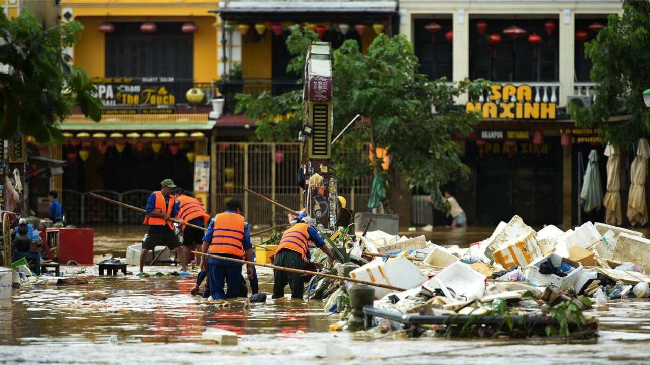 Vietnam Da Sel Ve Heyelanlar Nedeniyle Can Kaybi 36 Ya Yukseldi