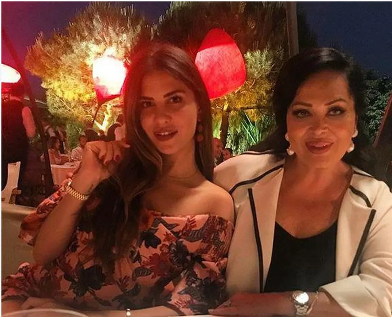 Yagmur Unal Annesi Turkan Soray Ve Kardesi Irmak Unalin Son Saglik Durumuyla Ilgili K 3263520 202511140958 1