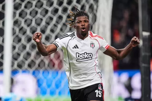 4 Gollu Duello Besiktas Gaziantep Fk Ile 19336903 2824 M