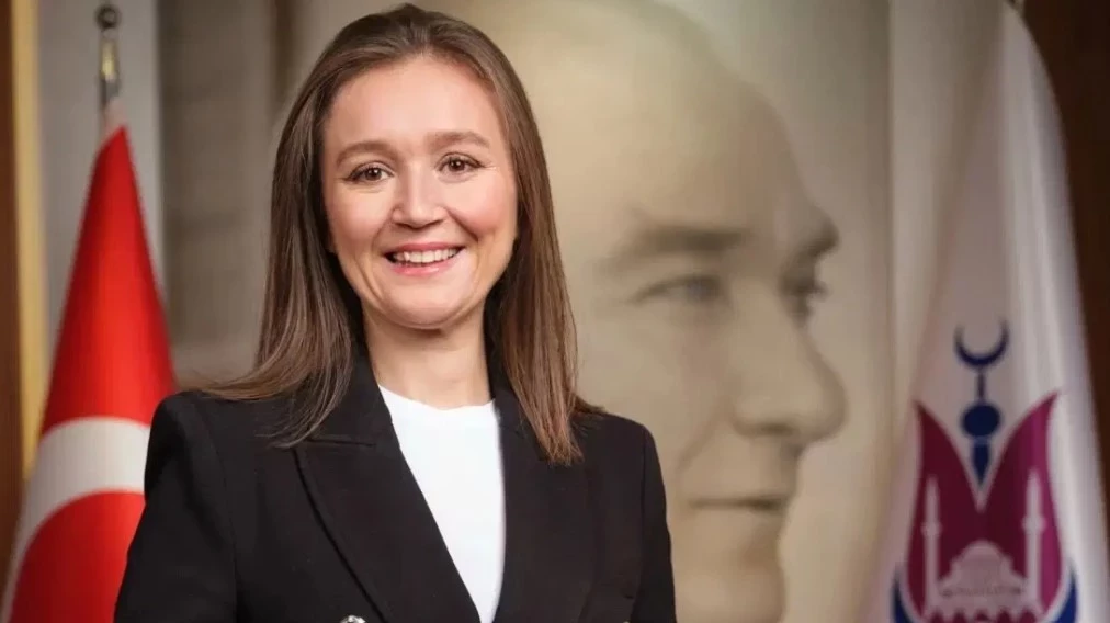 692Ecf9E8377514F4Cf6742A-3