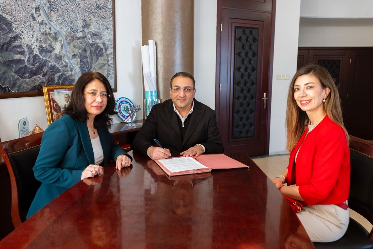 93A6A2B4 94Ce 40De A678 E5B15Ddb4C58