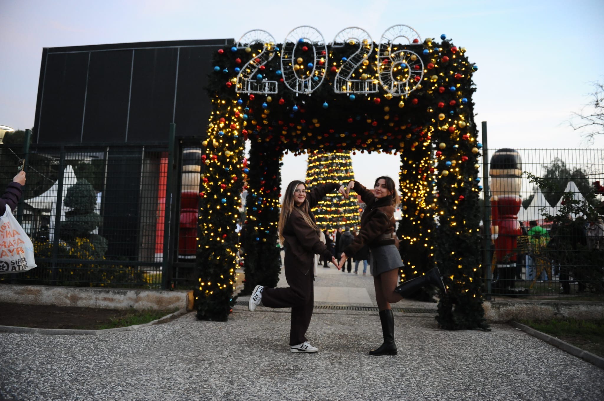 97Da2798 8522 4F92 B43C Ad332Bc19E30