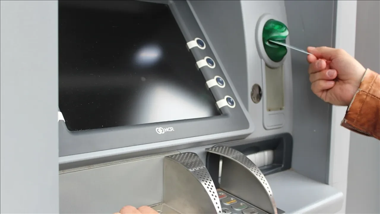 Atm Para Cekme Limiti Artti Mi Ziraat Bankasi Vakifbank Halkbank Atm Gunluk Para Cekm 3271615 202512191541 1