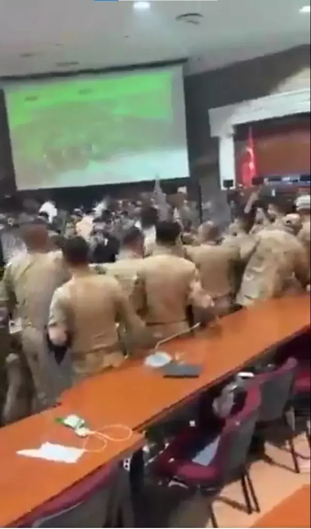 Baris Boyun Davasinda Durusma Salonu Karisti 19381451 7691 M