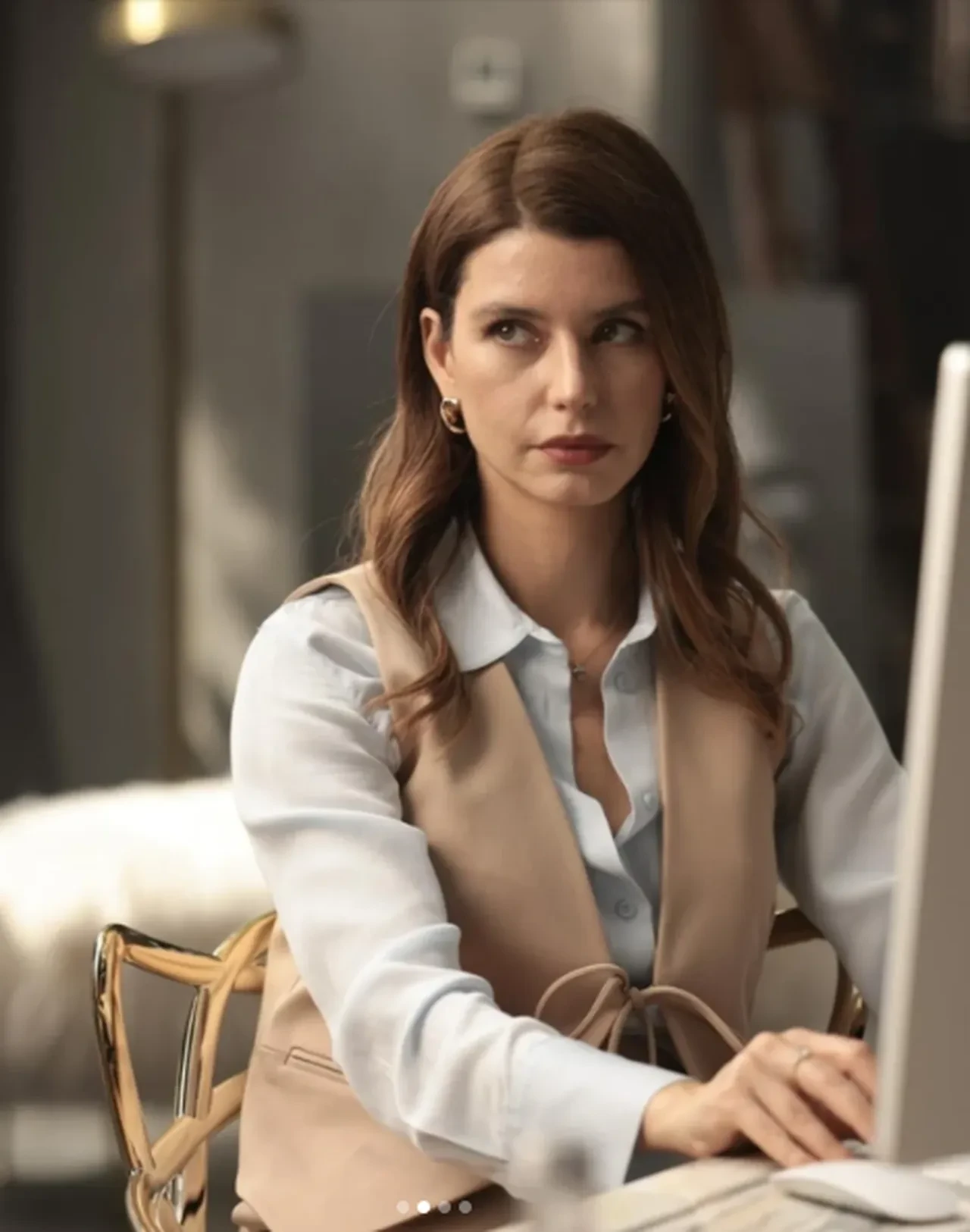 Beren Saat Buyuk Sok Yasadi Filmi Vizyona Girmeden Kaldirildi 3268435 202512050918 3