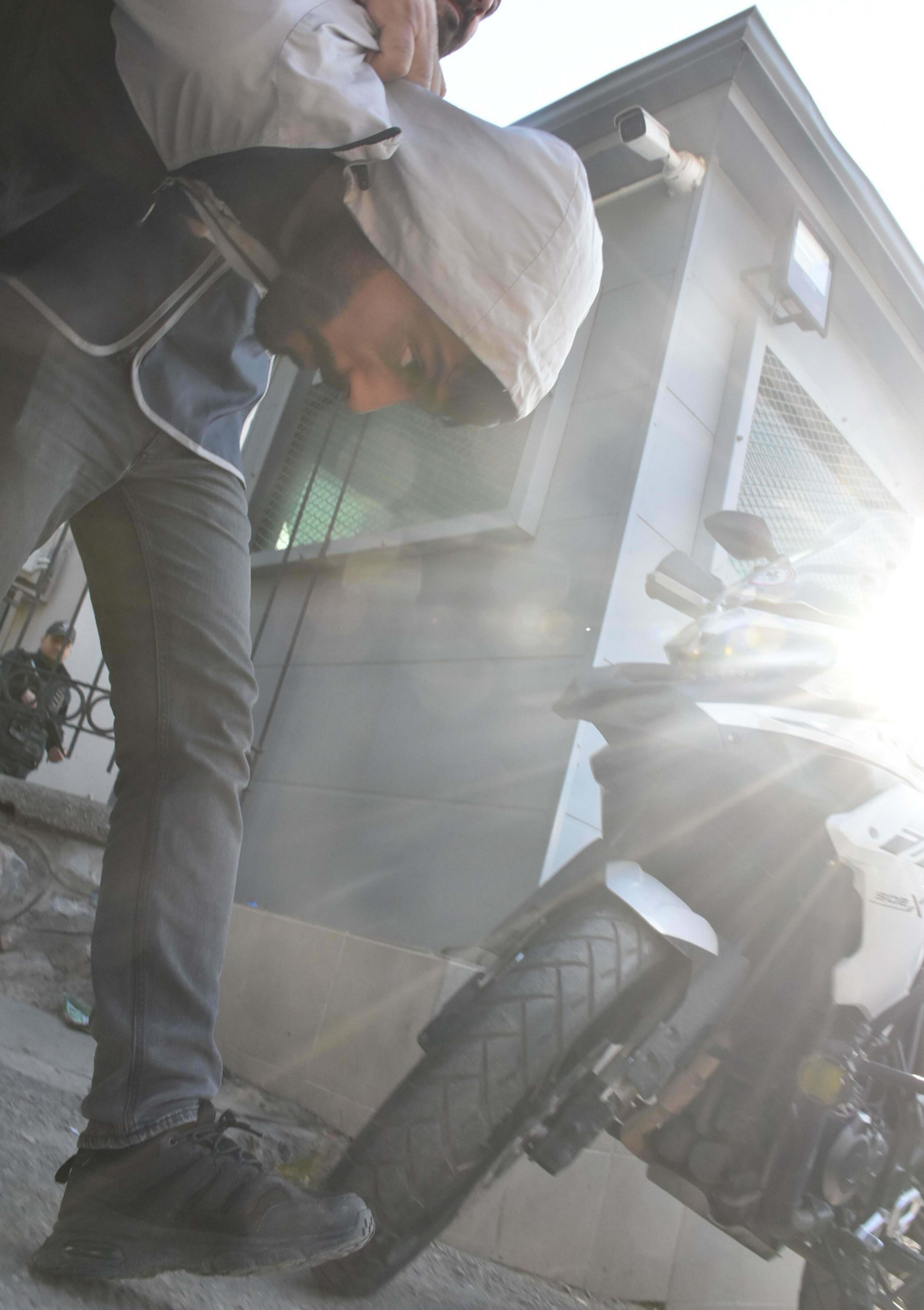 C O C U K L A R I N I N B O G A Z I N A B I C A K D A Y A Y A N B A B A 1065825 316278-9