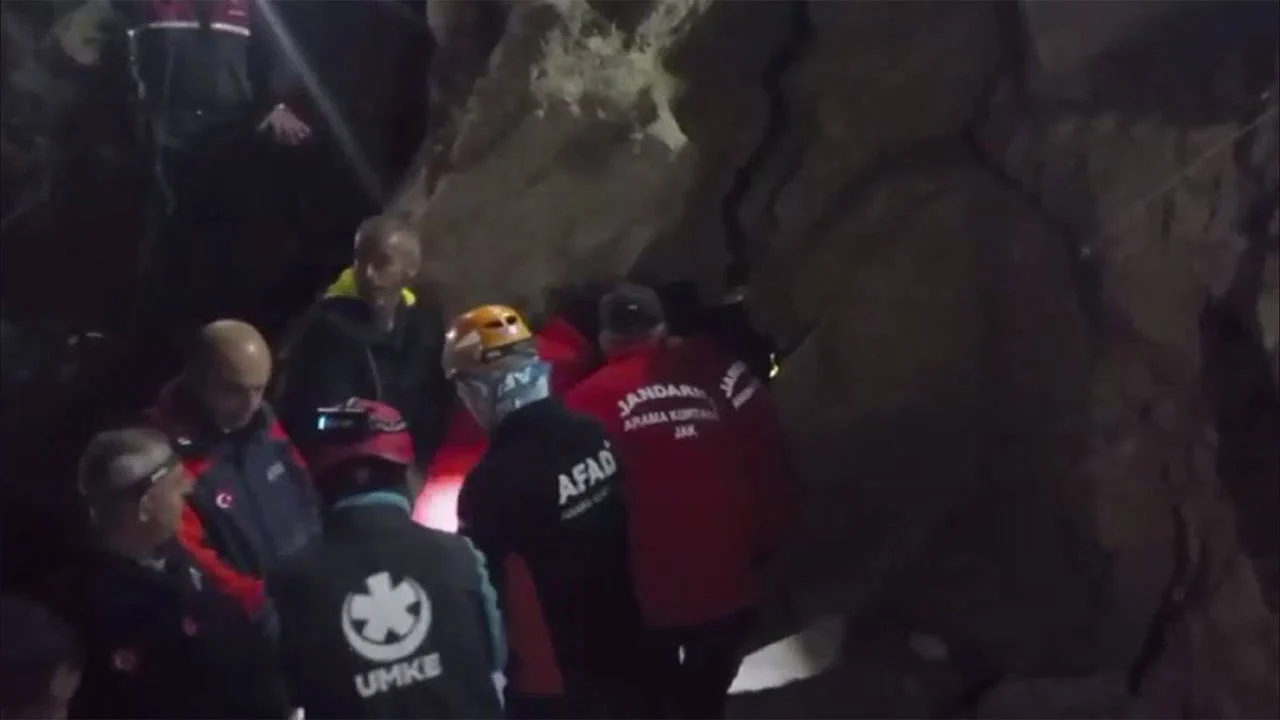 Define Icin Kacak Kazi Yapan Kisi Olu Bulundu-1