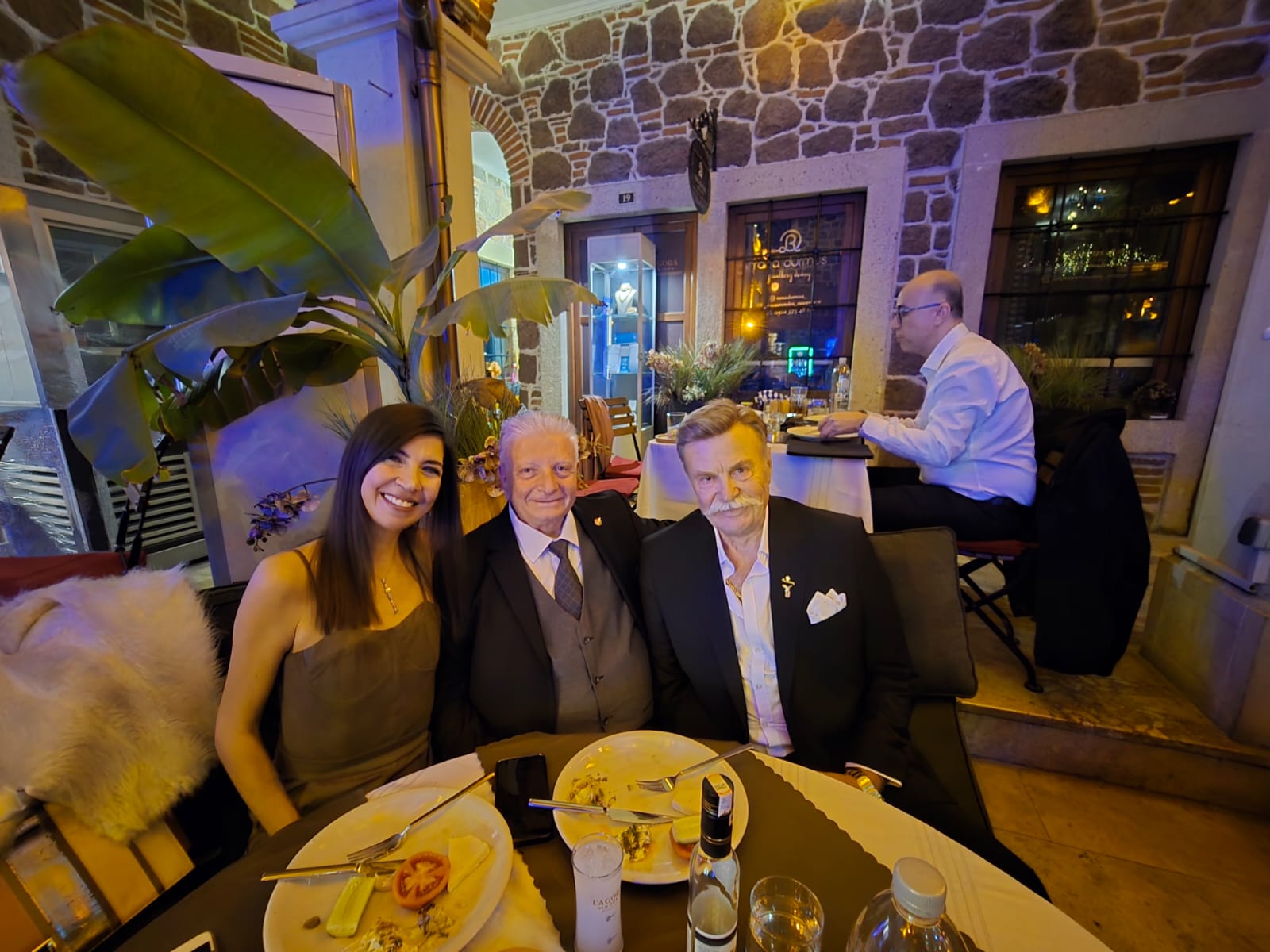 E8557D85 Ec81 4A04 Bf96 46E77Bd87C1C (1)