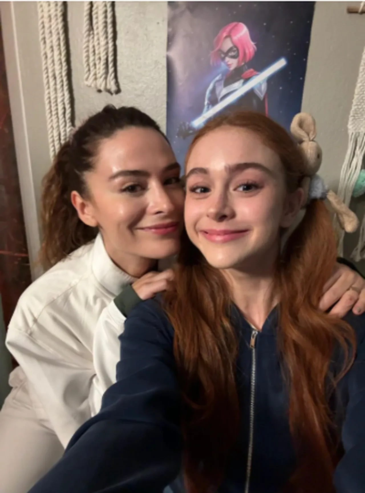 Evrim Akin Ile Asena Keskinci Tartismasina Belcim Bilgin De Dahil Oldu Hakli Buldugu 3267991 202512030953 1