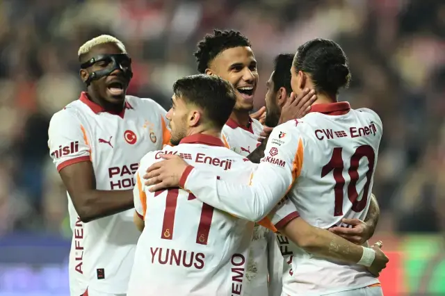 Galatasaray Antalyaspor U Rahat Gecti 19355189 1020 M-3