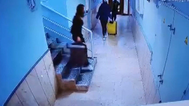 Istanbulgullununkizininbavullarl 3 Zcug