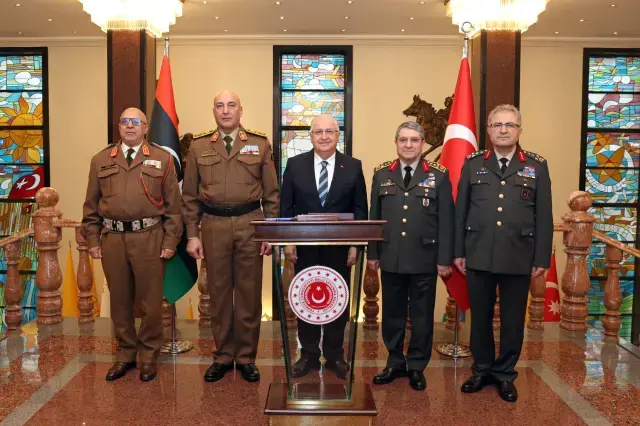 Iste Esenboga Dan Kalkan Ucagin Dusus Ani 19385222 7415 M