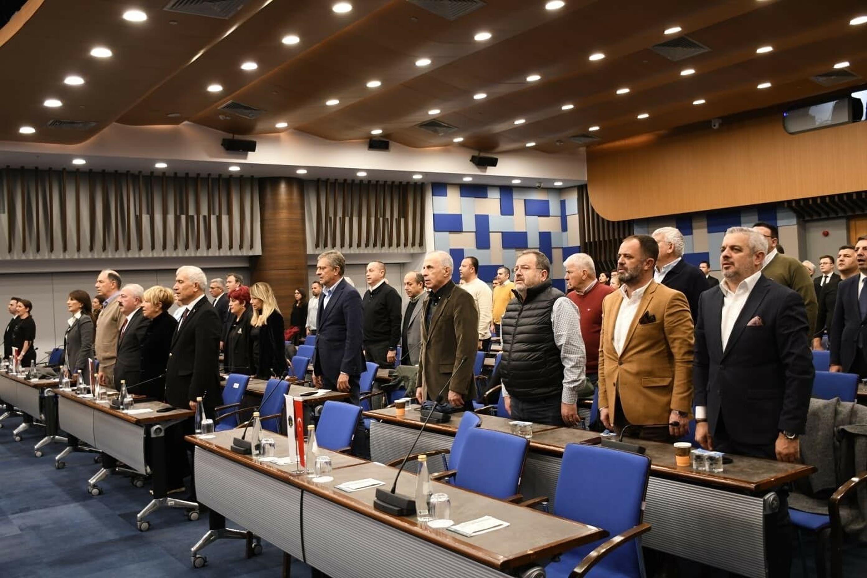 K E S T E L L I T A R I M I N C E V R E S E L V E J E O P O L I T I K 1080544 320705