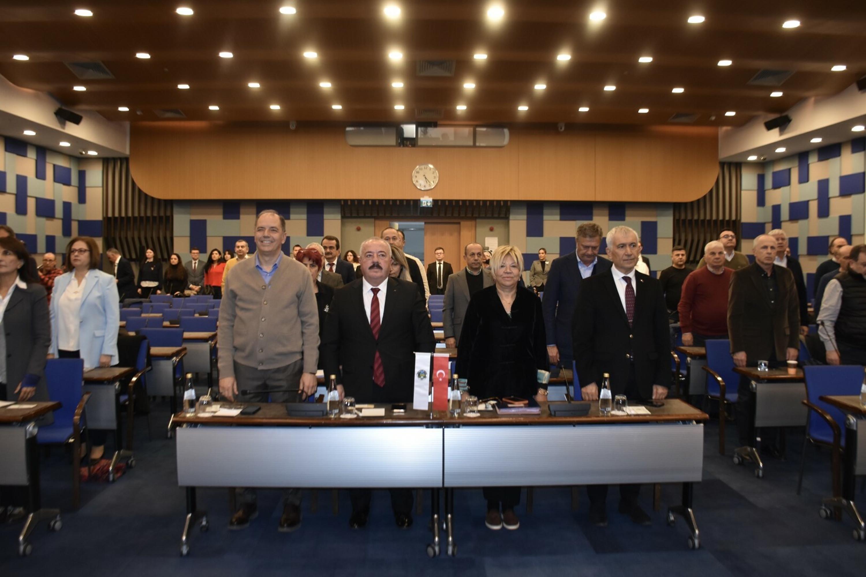 K E S T E L L I T A R I M I N C E V R E S E L V E J E O P O L I T I K 1080545 320705