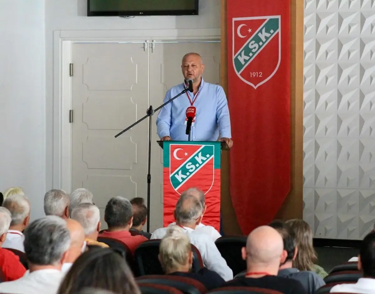 Karsiyaka Eski Baskani Azat Yesil Den Istifa 19336641 Amp