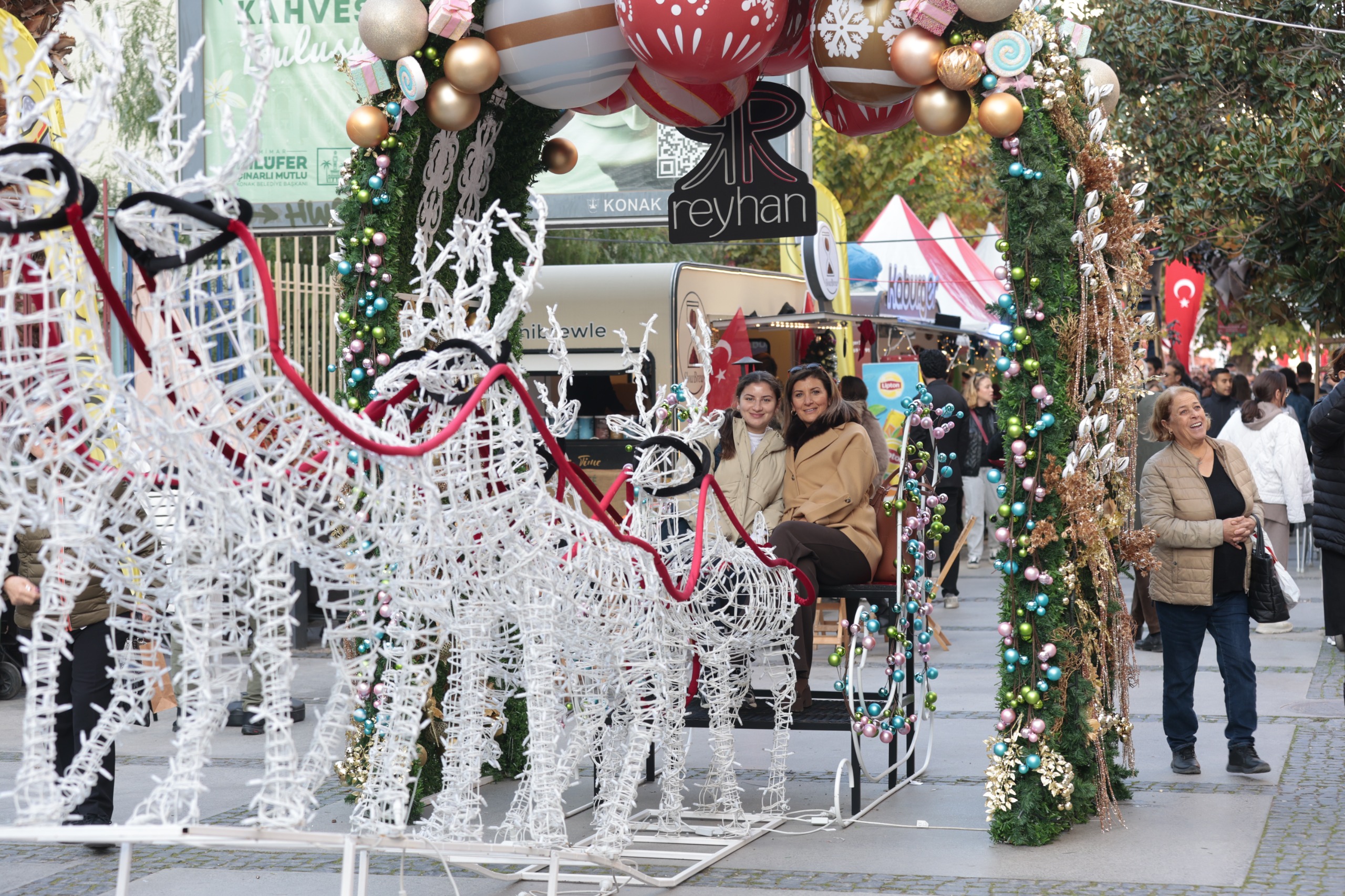 Konak’ta Yeni Yıl El Emeği Kermesi Başladı (6)